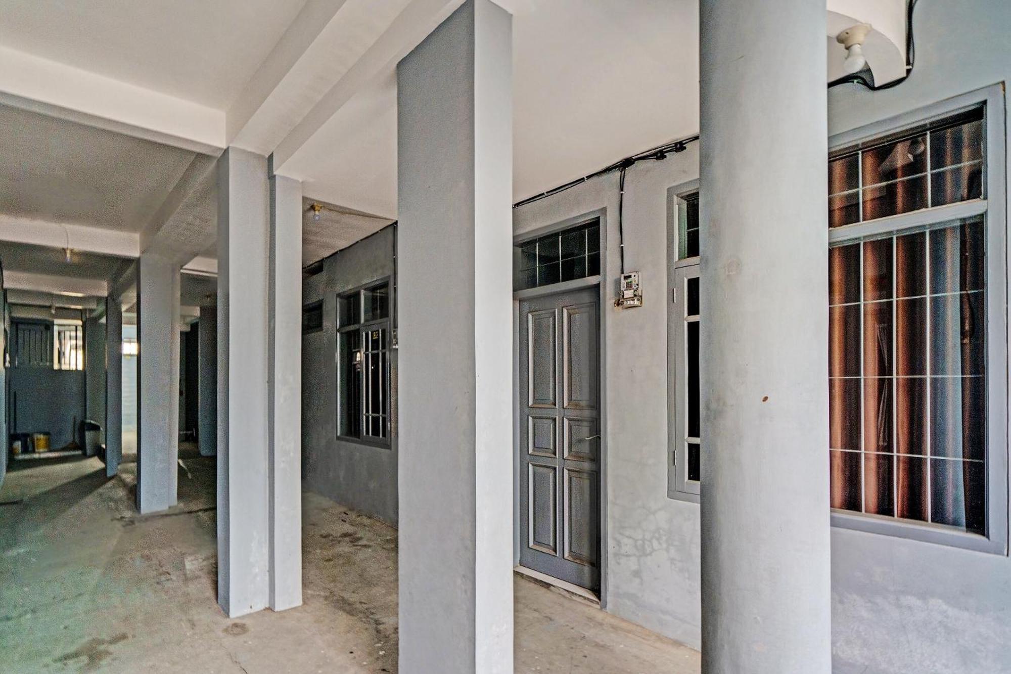 Oyo Life 91592 Aaliya Guest House Syariah Lebakwangi ภายนอก รูปภาพ
