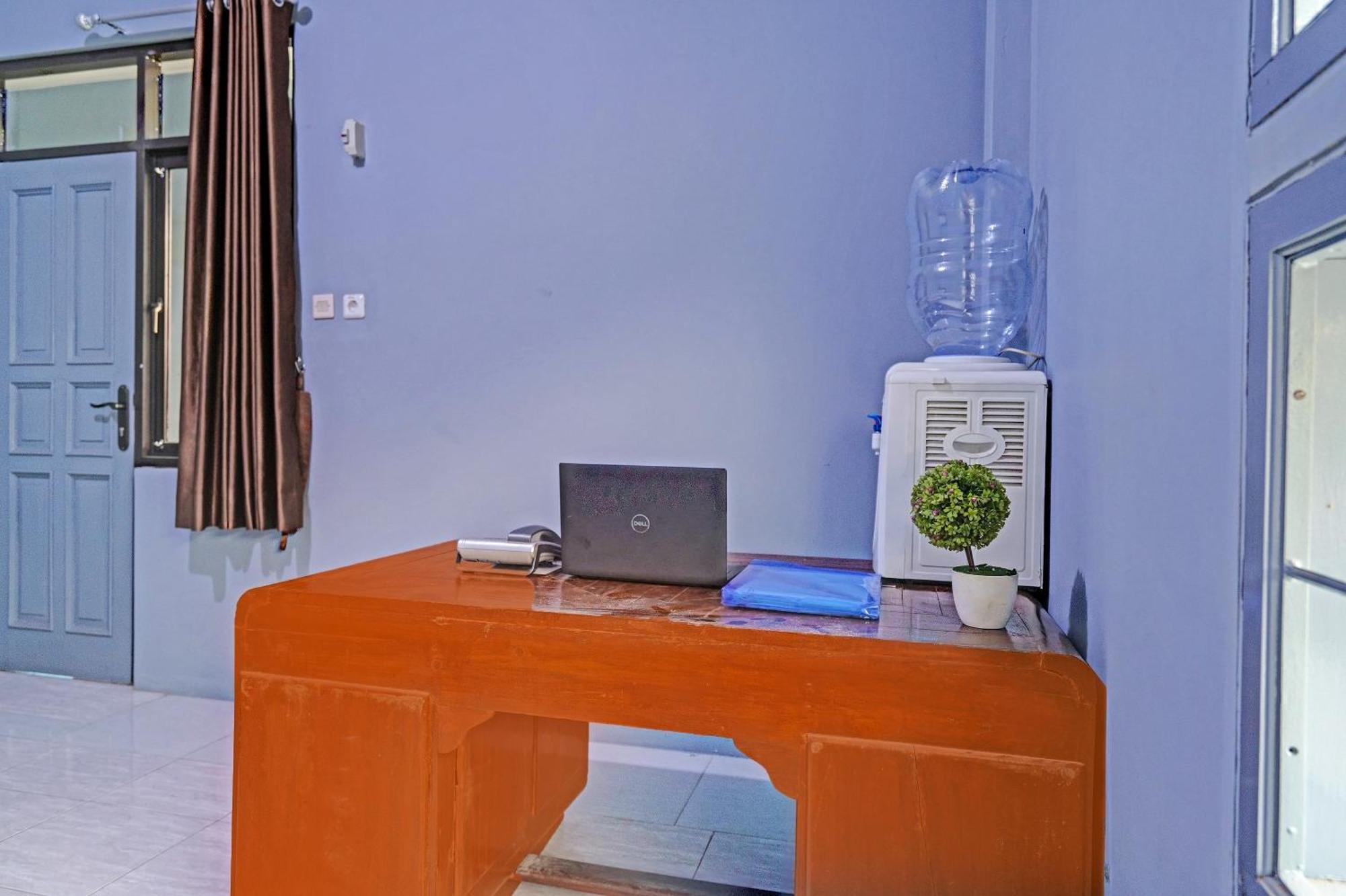 Oyo Life 91592 Aaliya Guest House Syariah Lebakwangi ภายนอก รูปภาพ