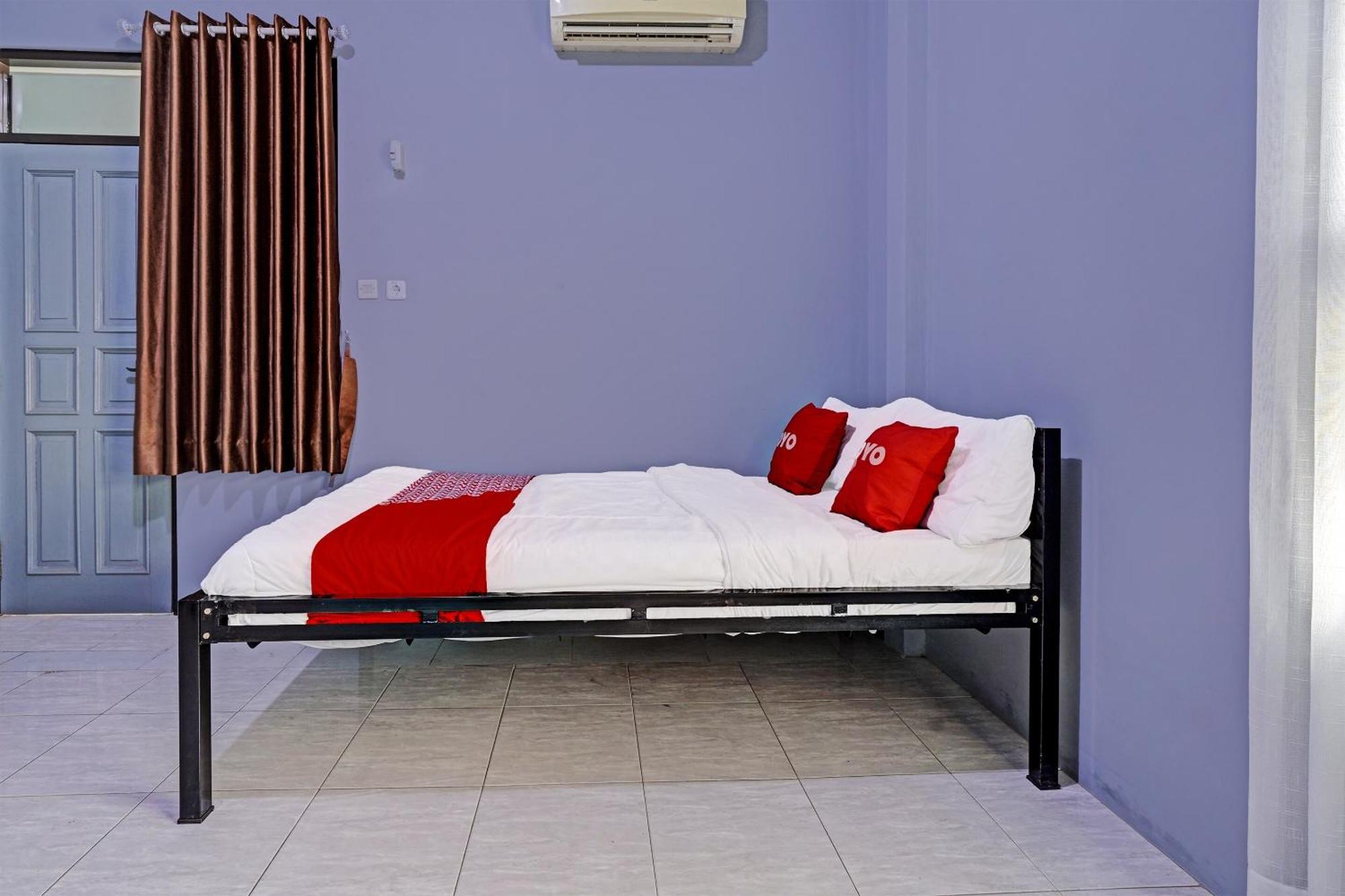 Oyo Life 91592 Aaliya Guest House Syariah Lebakwangi ภายนอก รูปภาพ