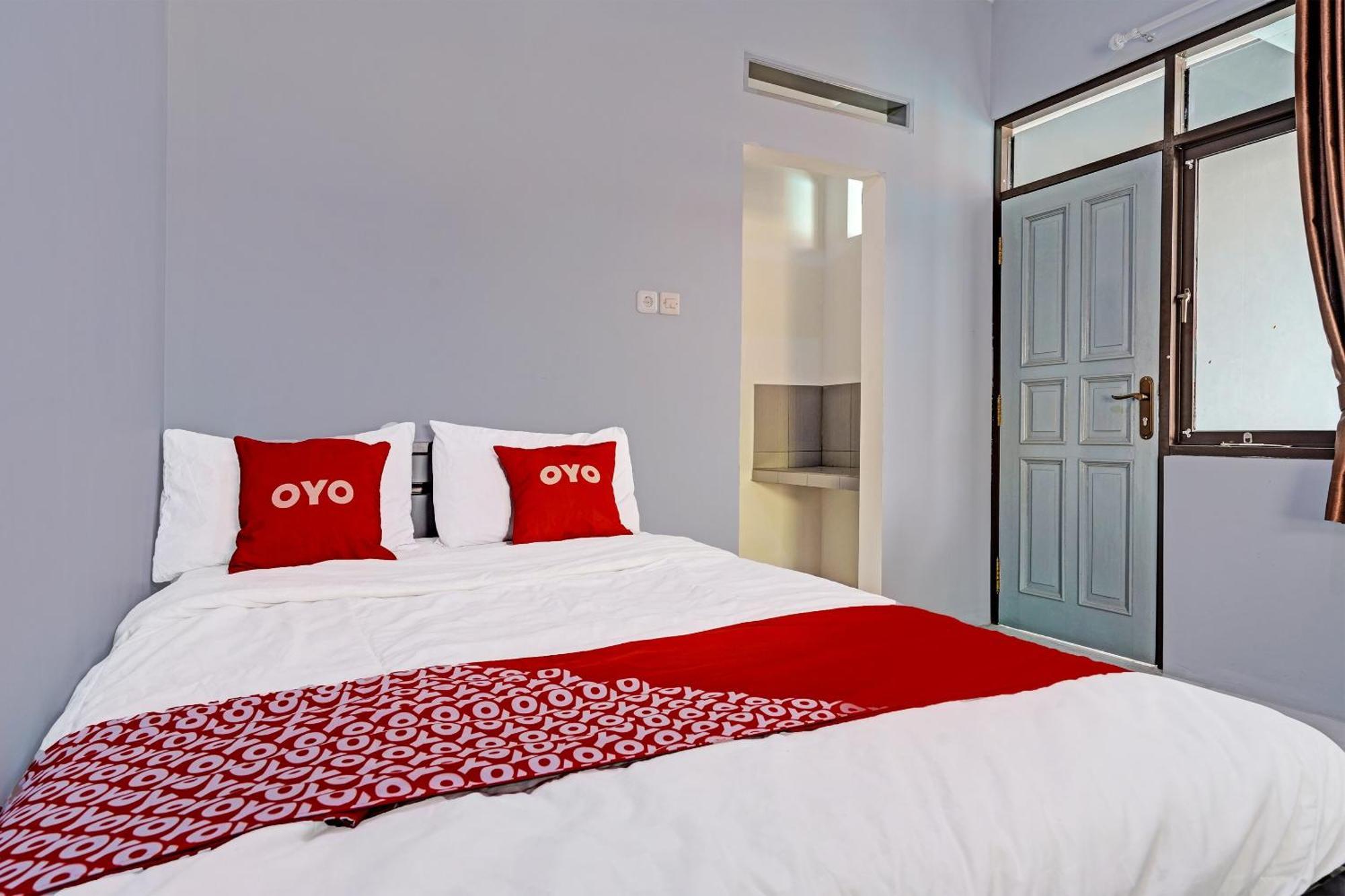 Oyo Life 91592 Aaliya Guest House Syariah Lebakwangi ภายนอก รูปภาพ